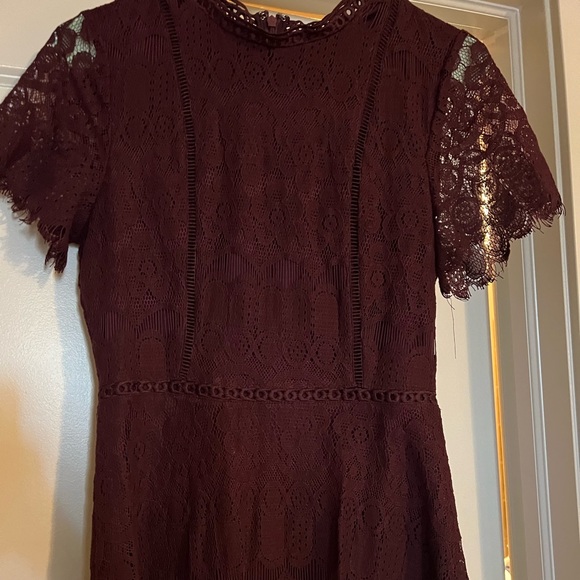 Vici - Honor Me Lace Dress (Wine) - Picture 3 of 5